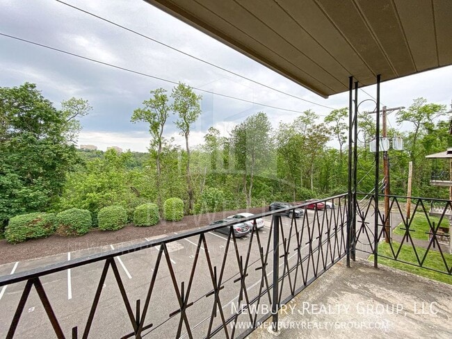 Building Photo - 1459 Poplar St