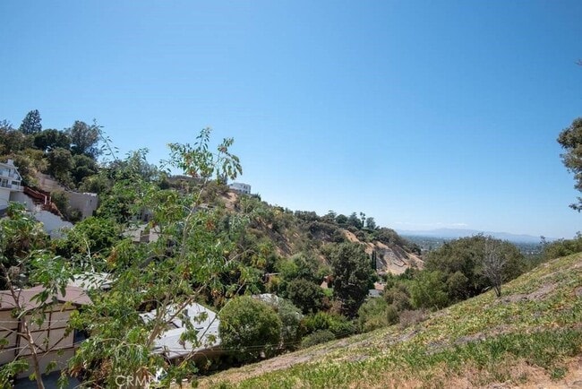 Building Photo - 3617 Sunswept Dr