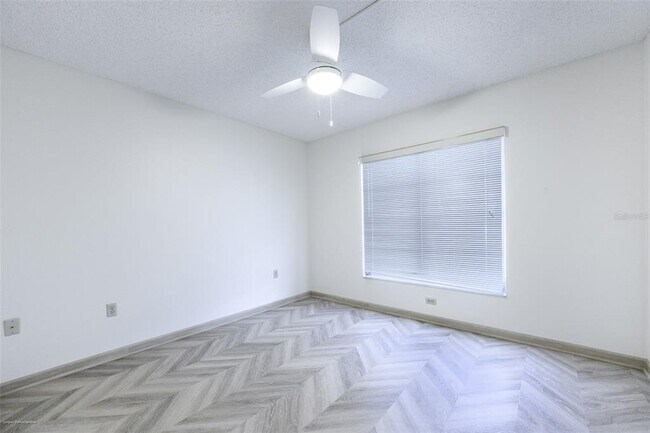 Building Photo - 2300 Aaron St