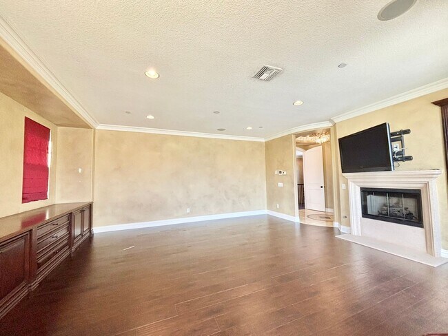 Building Photo - Boat Dock Home | Gated Community | Oxnard ...