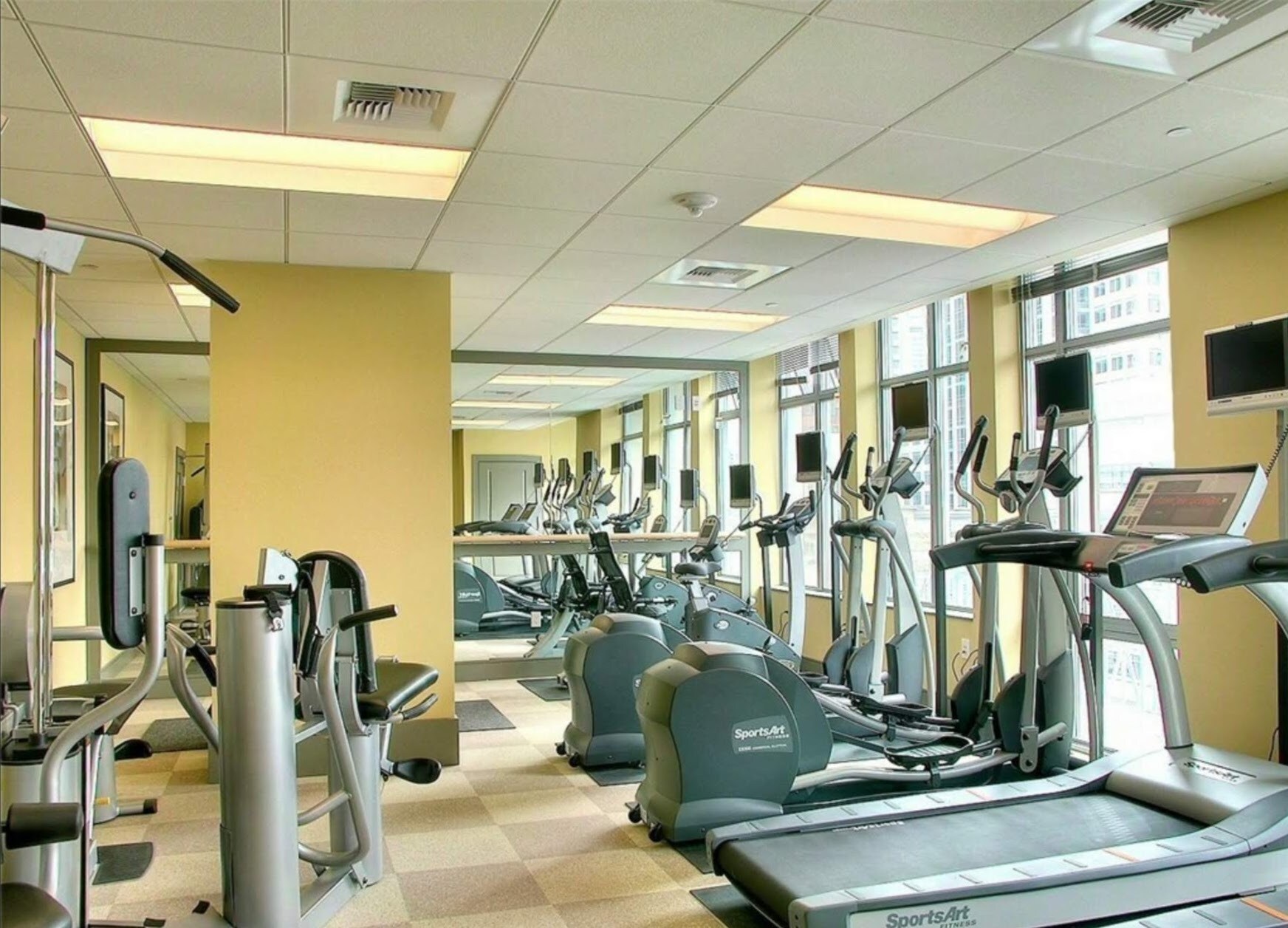 Fully functional Gym (new equipment added after this photo was taken) - 819 Virginia St
