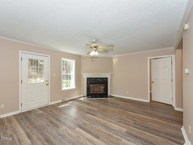 Building Photo - 4304 Amherst St