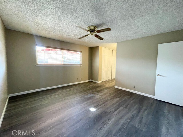 Building Photo - 825 Ardmore Ct