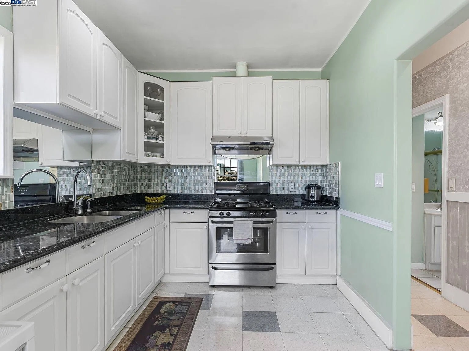 Building Photo - 473 Newton Ave