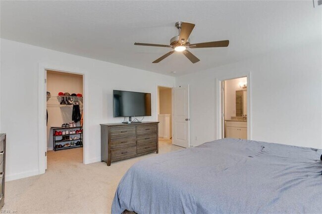 Building Photo - 2416 Trafton Pl