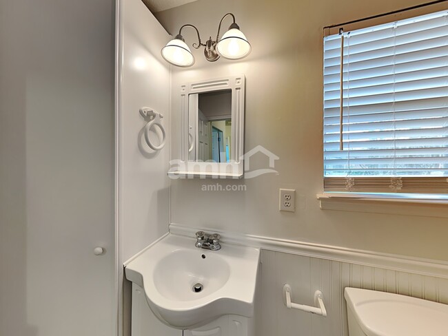 Building Photo - 5081 Poplar Glen Dr