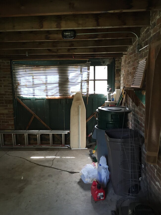 Building Photo - Ranch House for Rent