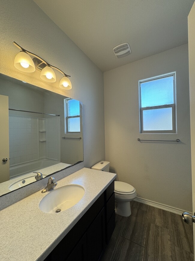 Building Photo - 8142 Luz de Luna St
