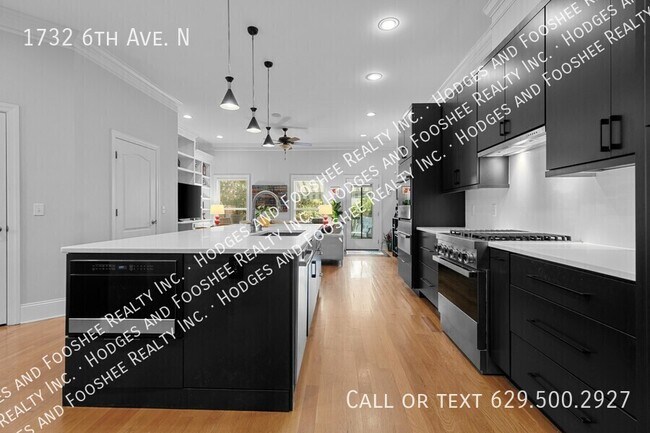 Building Photo - 1732 6th Ave N