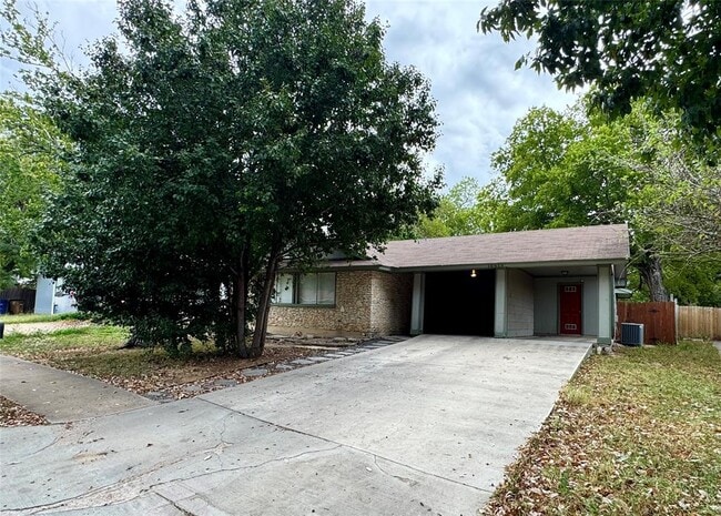 Building Photo - 10613 Golden Quail Dr