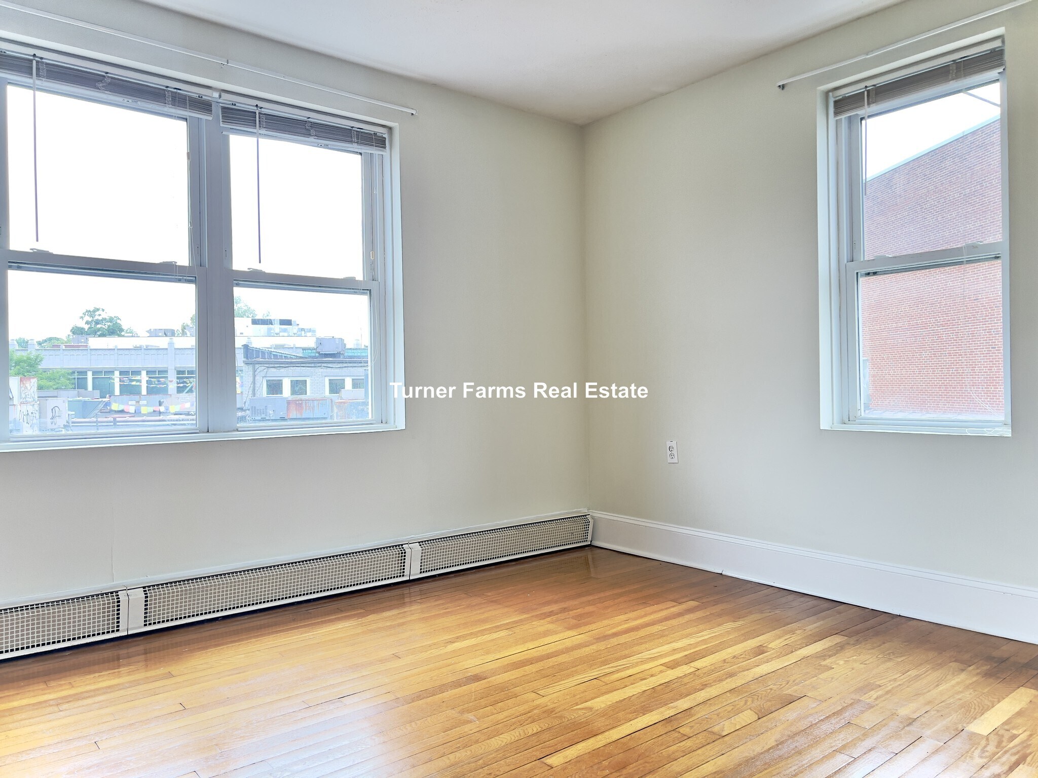 Building Photo - 402A Highland Ave