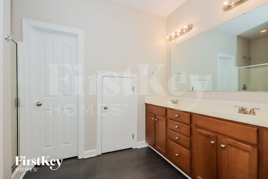 Building Photo - 109 Planters Dr