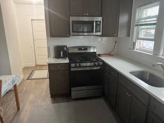 Primary Photo - 647 Anderson Ave