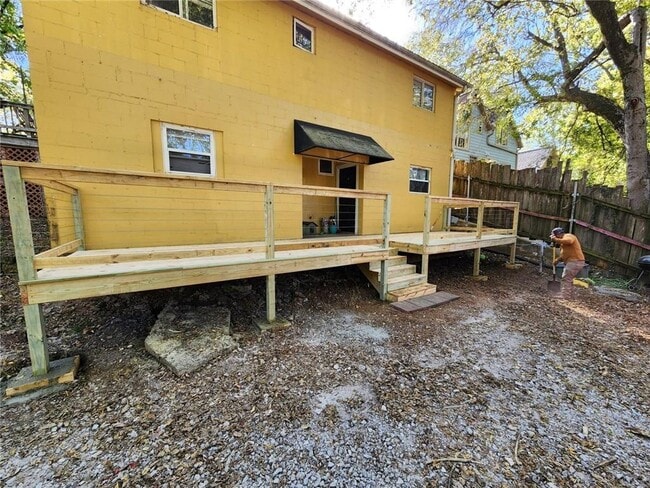 Primary Photo - 101 S W Ave