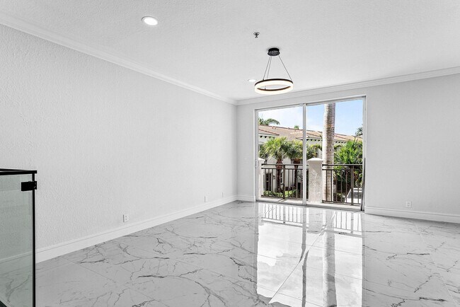Building Photo - 3006 Waterside Cir