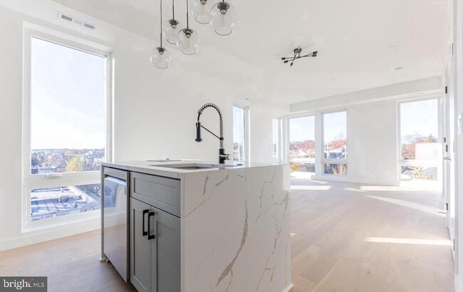 Building Photo - 30 Kennedy St NW