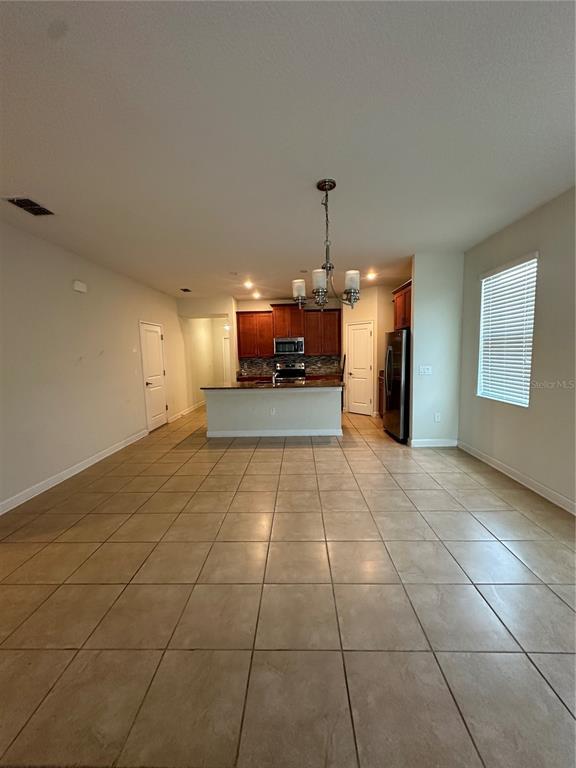 Building Photo - 10132 Lovegrass Ln