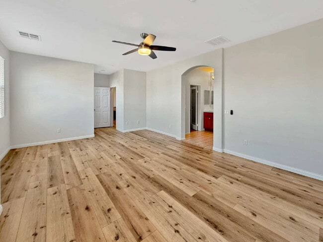 Building Photo - Welcome Home to the Treana Community in Stevenson Ranch 3BR 2 BA