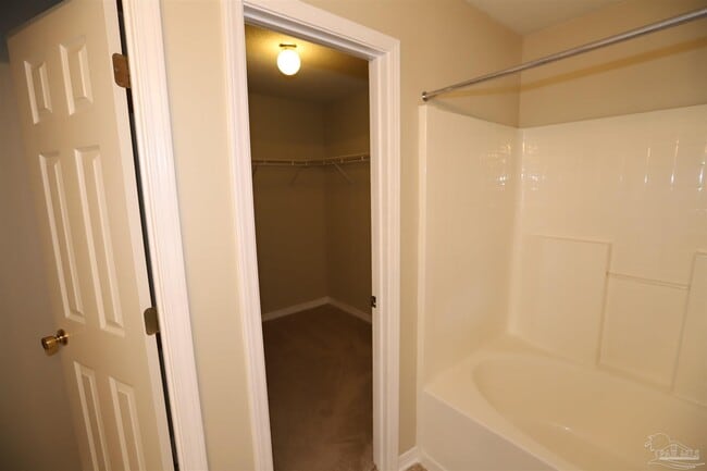 Building Photo - 4100 Spinnaker Pl