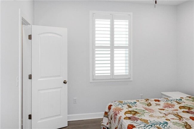 Building Photo - 905 Wayne St