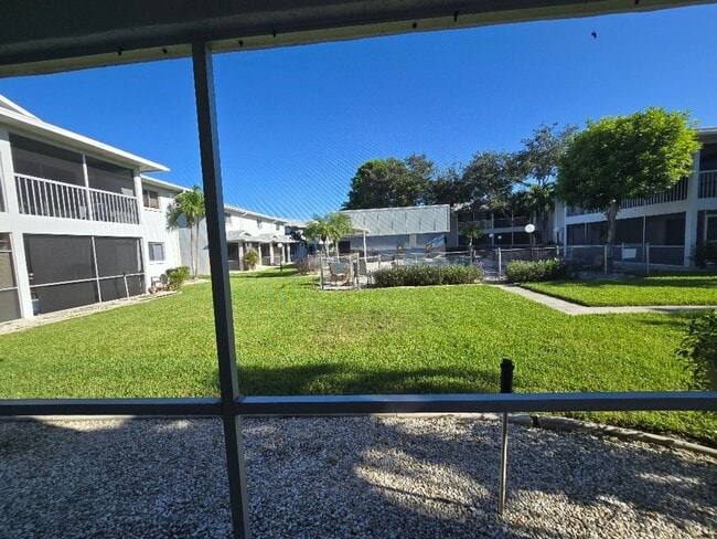Building Photo - 1609 SW 51st St