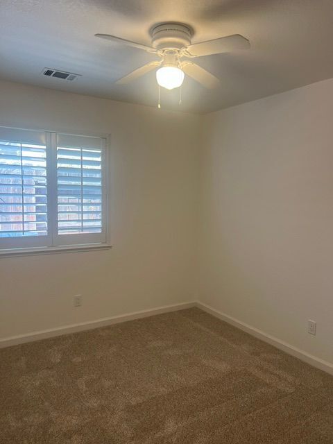 Building Photo - 570 Buccaneer Ave