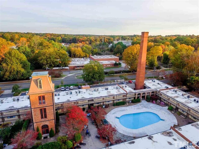 Building Photo - 807 West Trinity Avenue