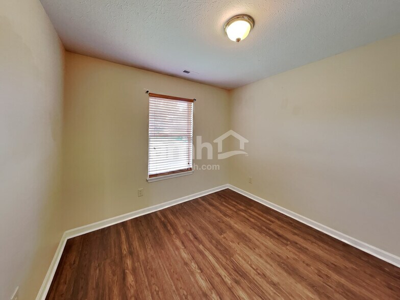 Building Photo - 7576 Gold Coin Dr