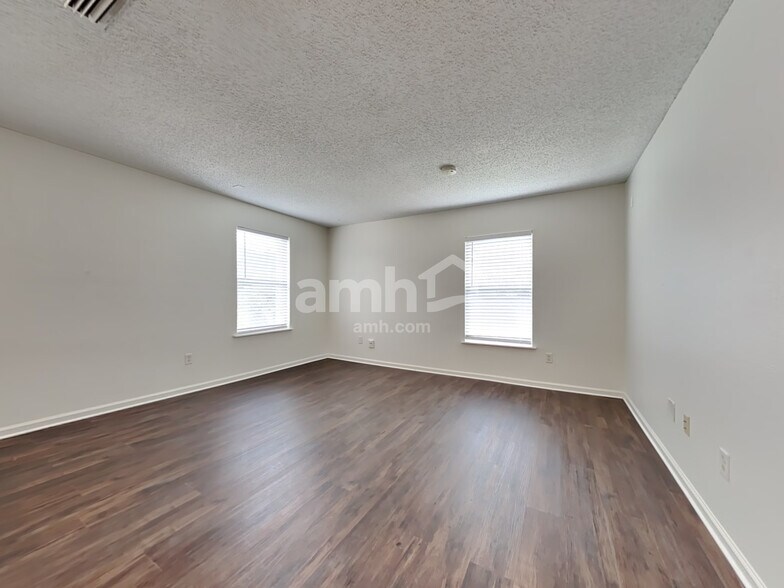 Building Photo - 9645 Morgan Creek Dr