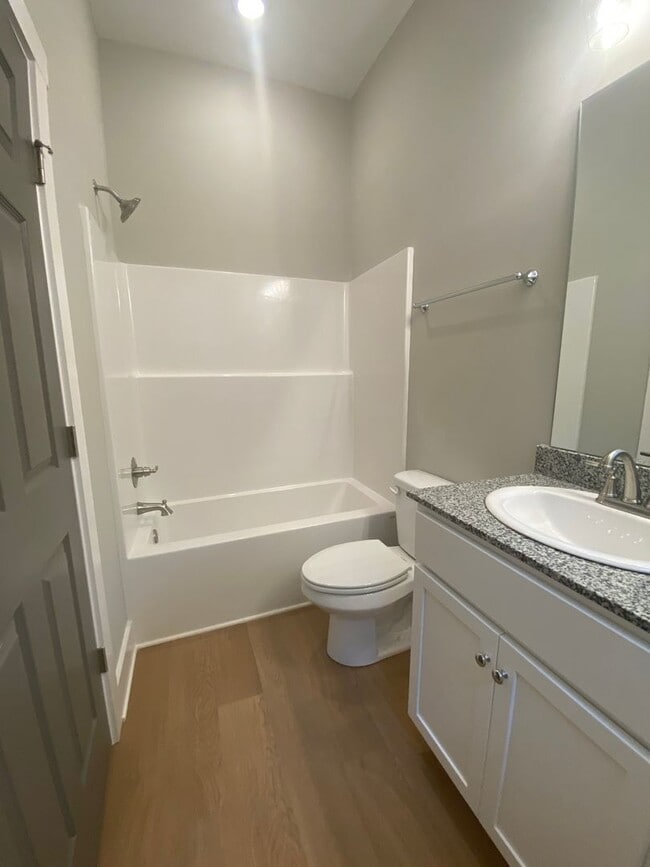 Building Photo - 255 Bailey St