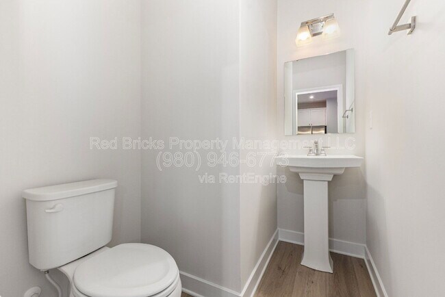 Building Photo - 306 New Gallant Dr