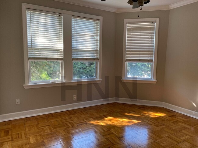 Building Photo - Charming 2/1 in Virginia Highlands!