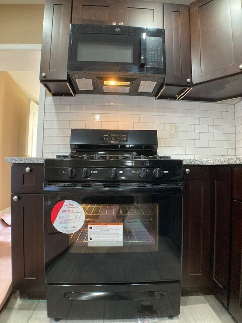 Building Photo - 4523 Parrish St