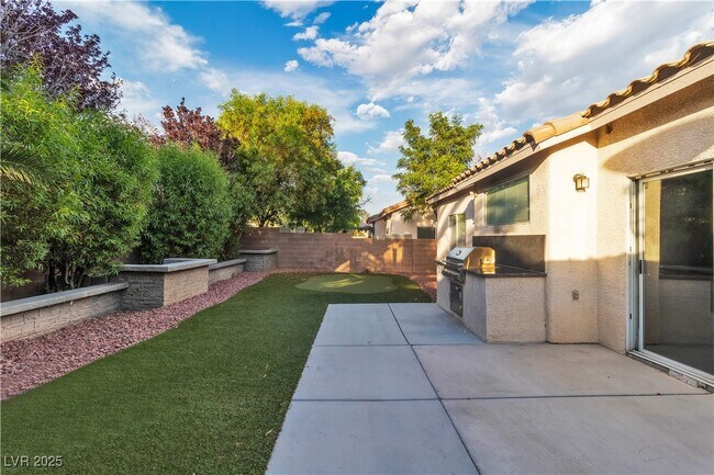 Building Photo - 4468 Lobero Ave