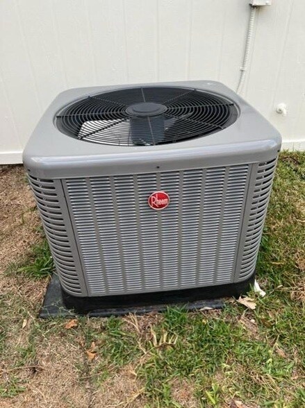 Building Photo - 3107 Burlington