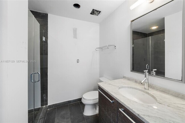 Building Photo - 900 Biscayne Blvd