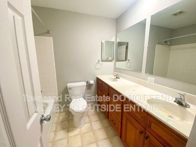 Building Photo - 212 Haverhill Dr
