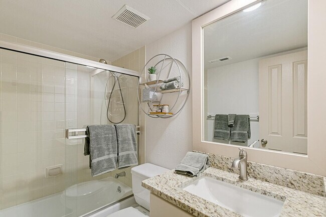 Building Photo - 6380 S Boston St