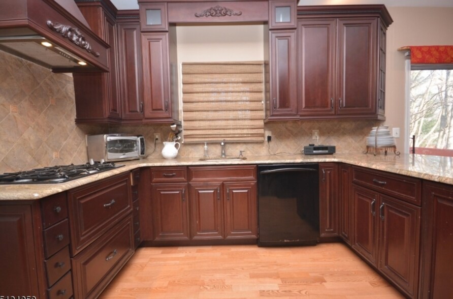 Building Photo - 1124 Van Arsdale Dr