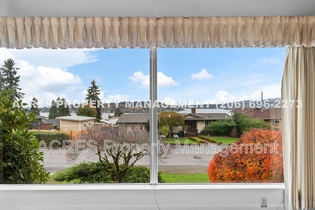 Building Photo - 7617 S Lakeridge Dr