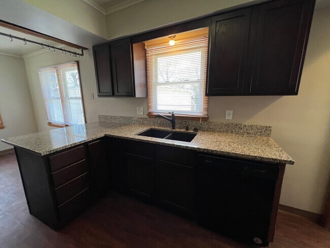 Building Photo - 7218 Maryland Dr