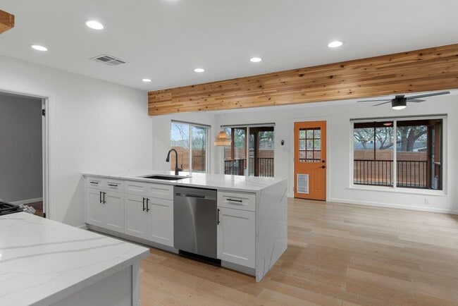 Building Photo - 3404 Touchstone St