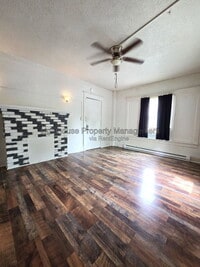 Building Photo - 112 E Britain Ave