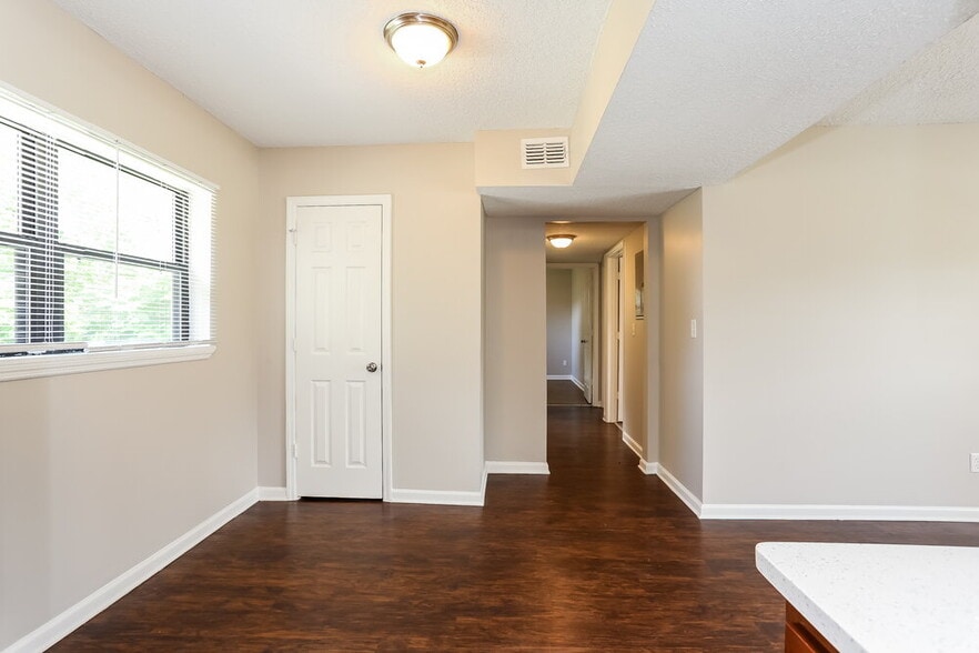 Building Photo - 1609 Morgana Rd