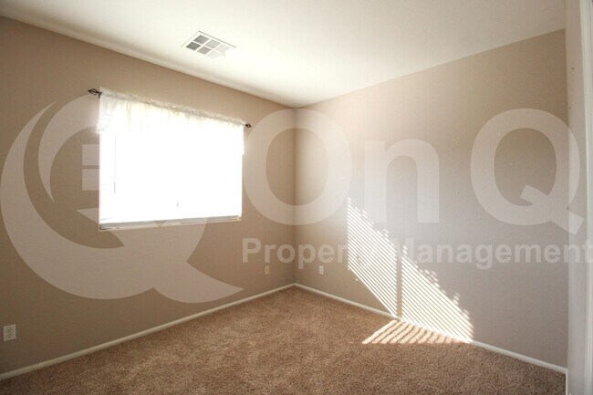 Building Photo - 11434 E Cliffrose Ln
