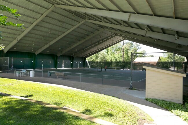 Building Photo - 13426 Raintree Dr