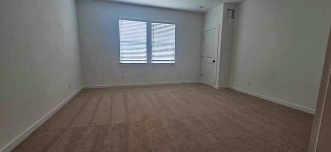 Building Photo - 8423 Bay Rdg Cir