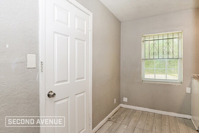 Building Photo - 4205 Connie St