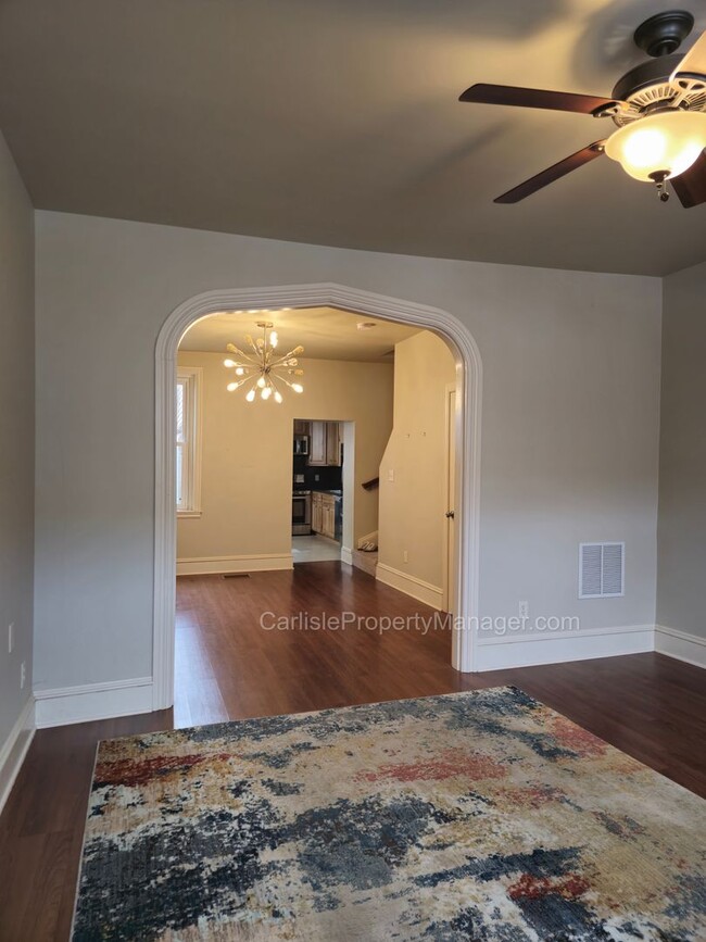 Building Photo - Downtown Carlisle Historic Townhouse for R...