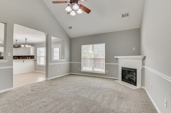 Building Photo - 7635 Pleasantville Way